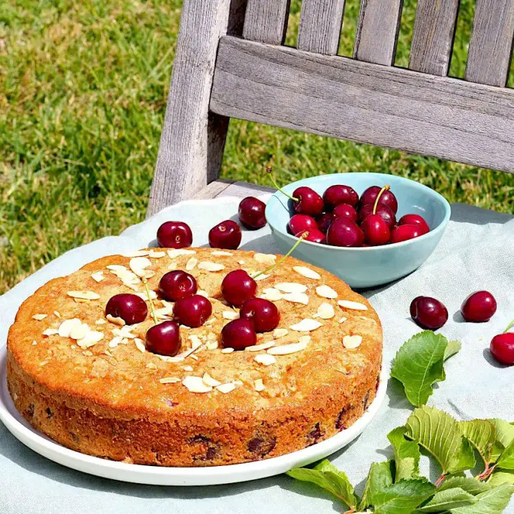Recette du gâteau moelleux aux cerises